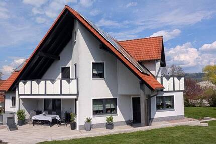 Haus Goldkronach/ Dressendorf Dressendorf - 7 Zimmer, 232 m&sup2;, 765.000&euro; | Angebot:26641486