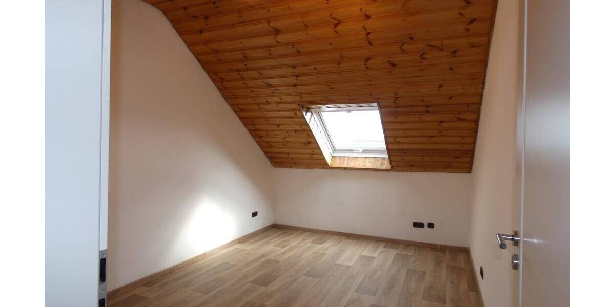 Einfamilienhaus Auerbach - 9 Zimmer, 264 m&sup2;, 650.000&euro; | Angebot:26276316