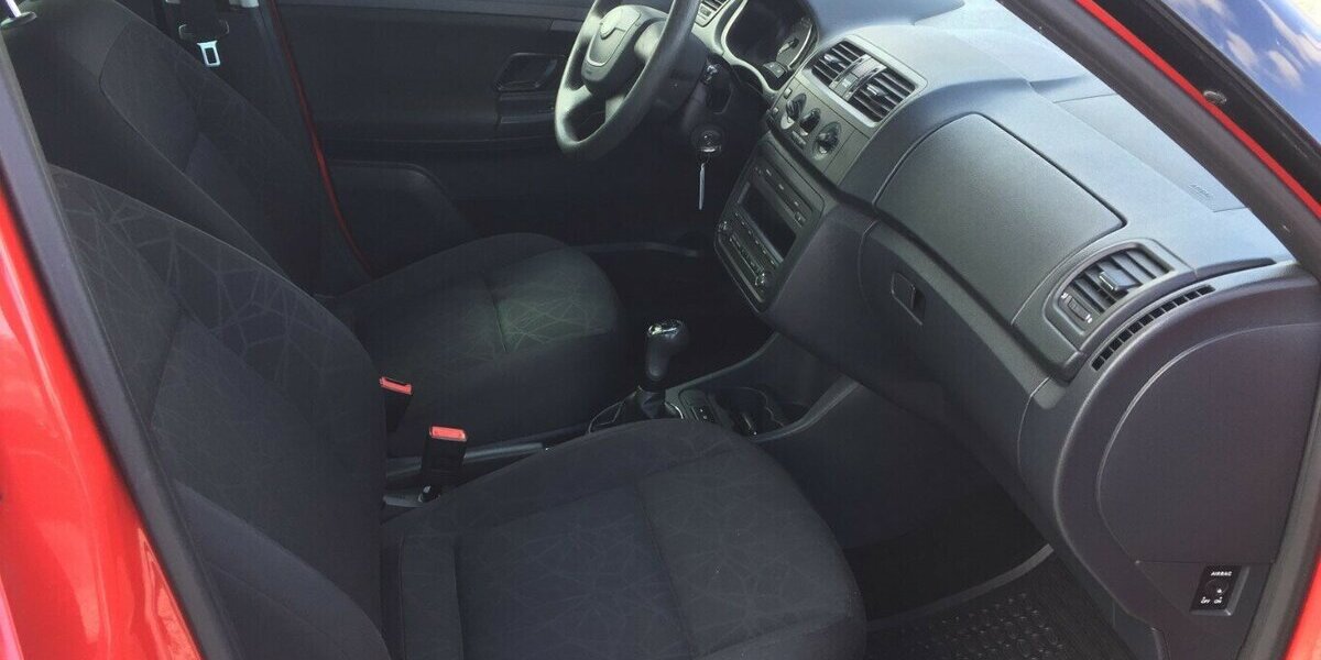 Skoda Fabia Family,Klimaaut.,AHK,Temp.,Tüv 01/28! 150.000 km 4.990 &euro; Himmelkron 95502