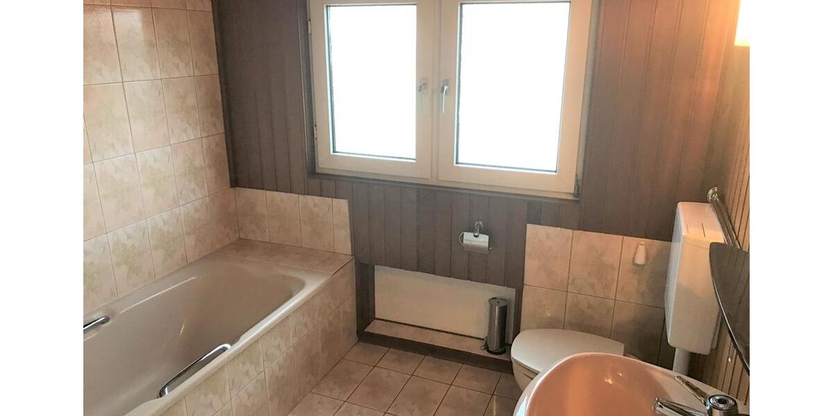 Dachgeschoßwohnung Auerbach in der Oberpfalz - 1 Zimmer, 37 m&sup2;, 350&euro; | Angebot:25361370