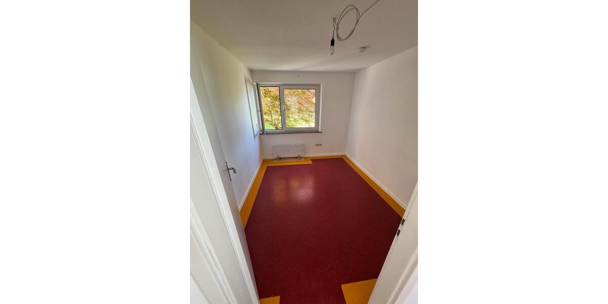 Erdgeschoßwohnung Himmelkron - 4 Zimmer, 107 m&sup2;, 550&euro; | Angebot:24455570