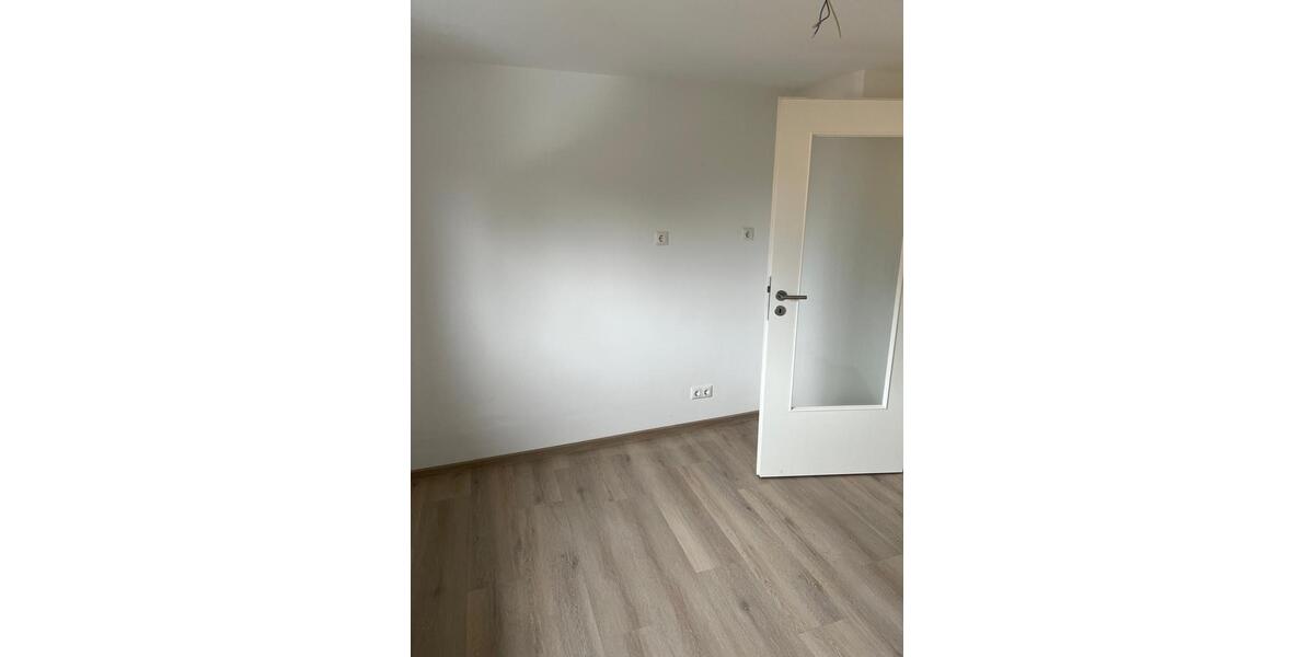 Einfamilienhaus Neuenmarkt - 4 Zimmer, 140 m&sup2;, 500.000&euro; | Angebot:27166203