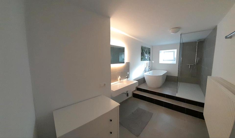 Einfamilienhaus Bischofsgrün - 8 Zimmer, 265 m&sup2;, 285.000&euro; | Angebot:26234153