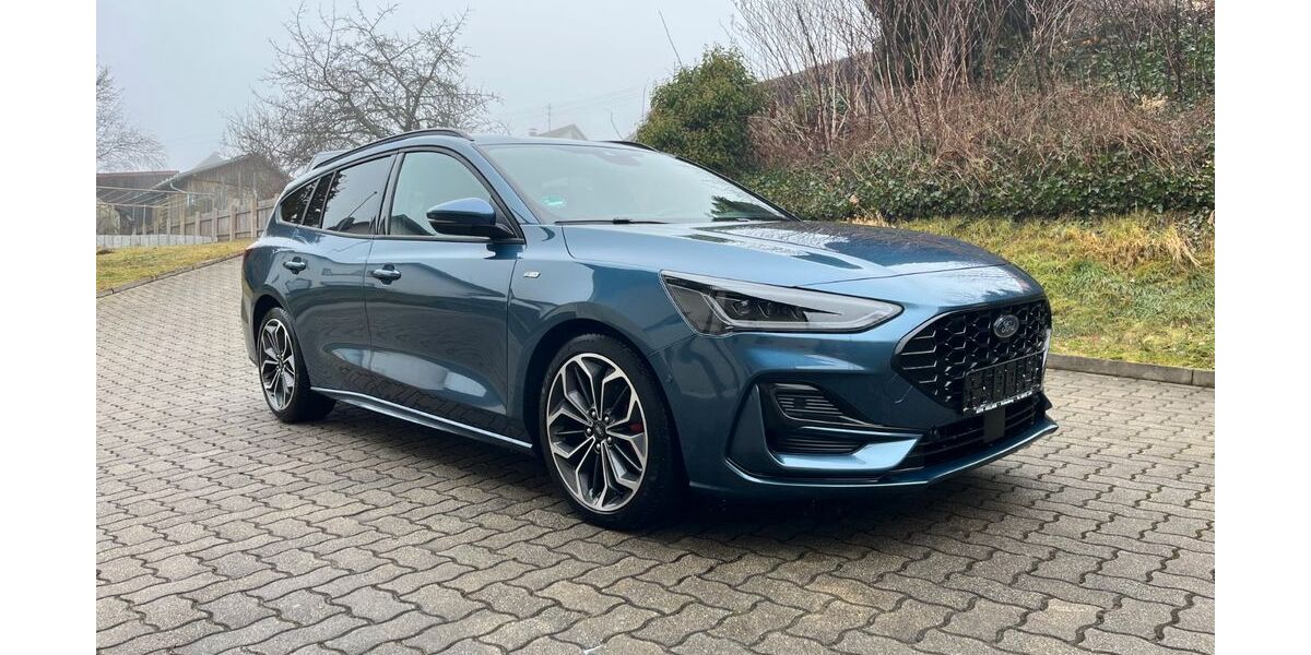 Ford Focus 6.990 km 24.990 &euro; Fichtelberg 95686