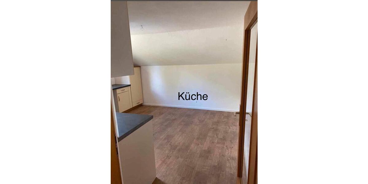 Dachgeschoßwohnung Auerbach in der Oberpfalz - 3 Zimmer, 80 m&sup2;, 550&euro; | Angebot:25236832