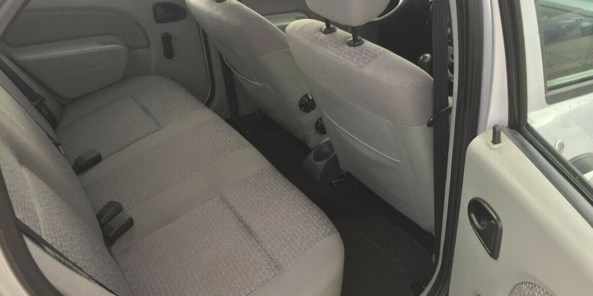 Dacia Logan Ambiance,Tüv Neu! 100.000 km 2.450 &euro; Himmelkron 95502