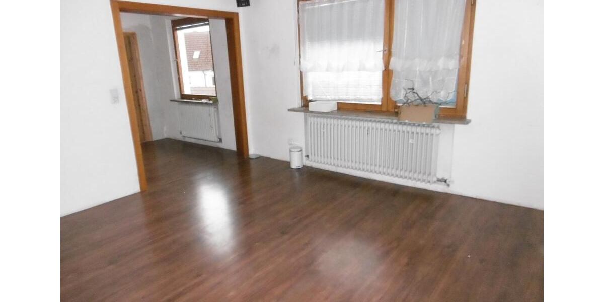 Einfamilienhaus Mainleus - 7 Zimmer, 165 m&sup2;, 174.000&euro; | Angebot:26890330