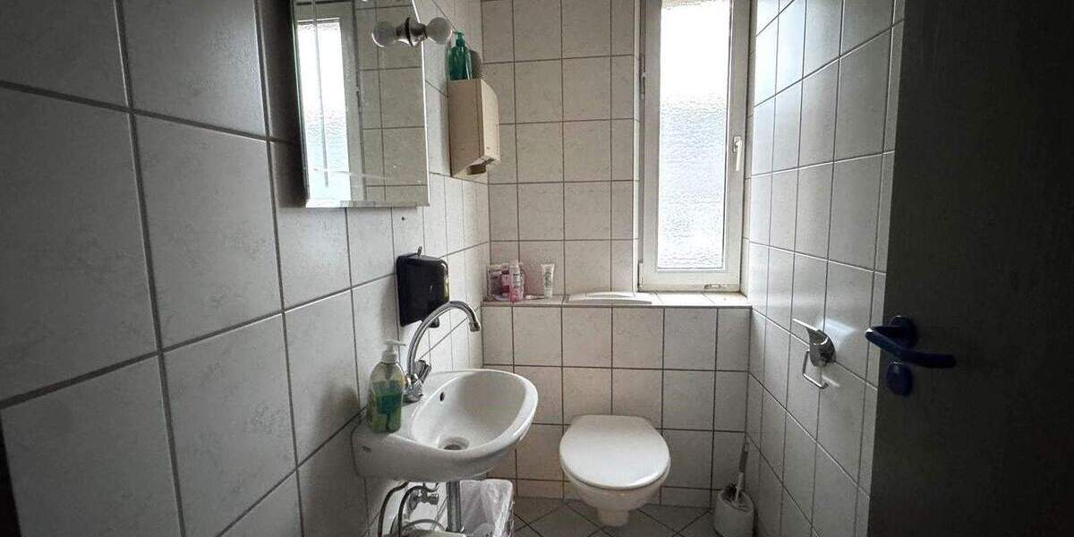 Gewerbeobjekt Bindlach - 8 Zimmer, 265 m&sup2;, 1.500&euro; | Angebot:25664523