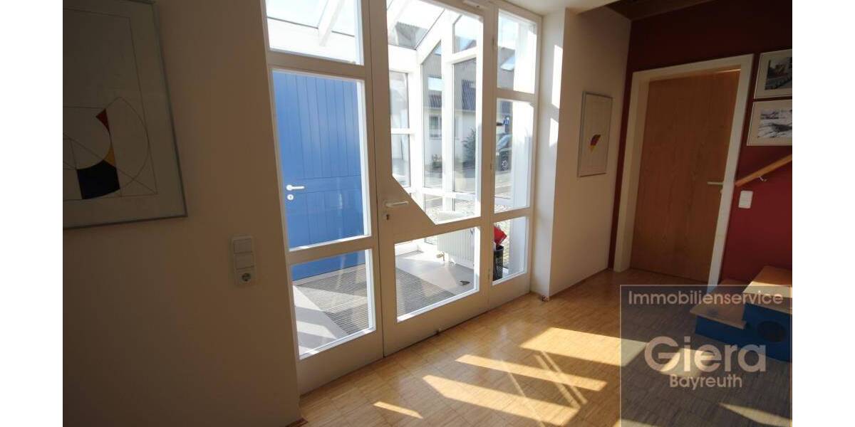 Gewerbeobjekt Warmensteinach - 5 Zimmer, 135 m&sup2;, 945&euro; | Angebot:25725807