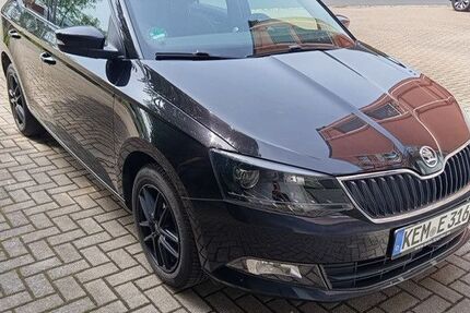 Skoda Fabia 82.000 km 9.680 &euro; Neusorg 95700