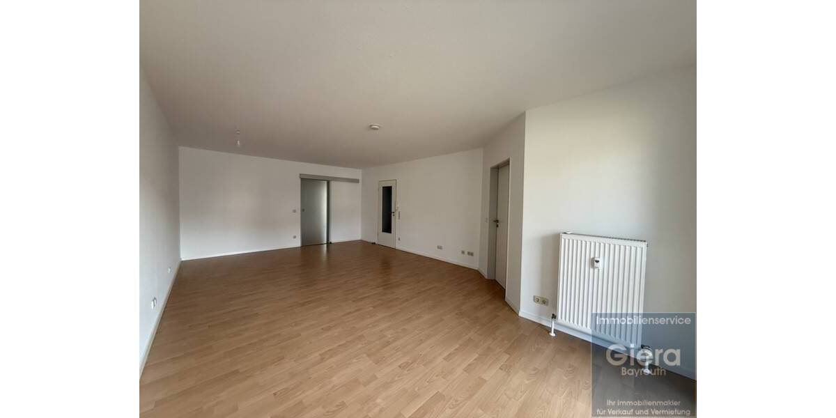 Etagenwohnung Bayreuth Roter Hügel - 3 Zimmer, 87 m&sup2;, 950&euro; | Angebot:26153809