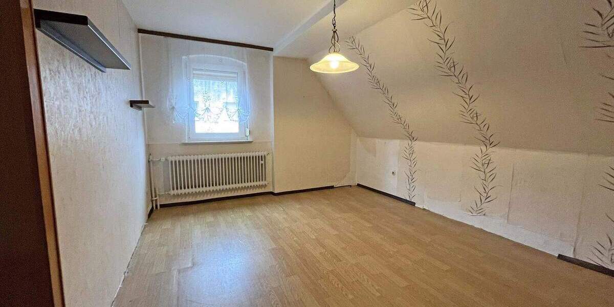 Einfamilienhaus Untersteinach - 6 Zimmer, 110 m&sup2;, 109.000&euro; | Angebot:25707348