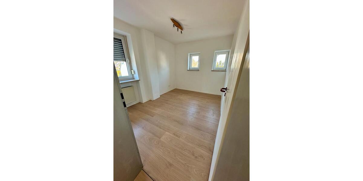Etagenwohnung Speichersdorf - 4.5 Zimmer, 88 m&sup2;, 219.000&euro; | Angebot:27180413