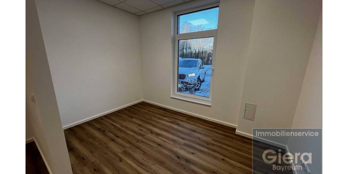 Gewerbeobjekt Heinersreuth Hahnenhof - 2.200&euro; | Angebot:26064138