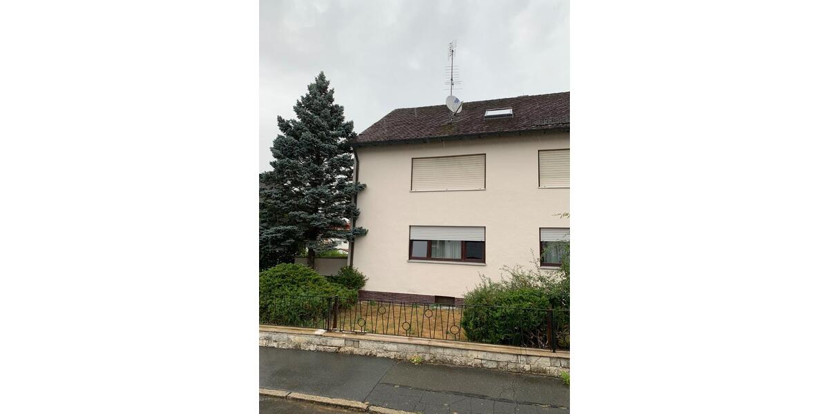Mehrfamilienhaus, Wohnhaus Auerbach in der Oberpfalz - 9 Zimmer, 215 m&sup2;, 268.000&euro; | Angebot:27428738