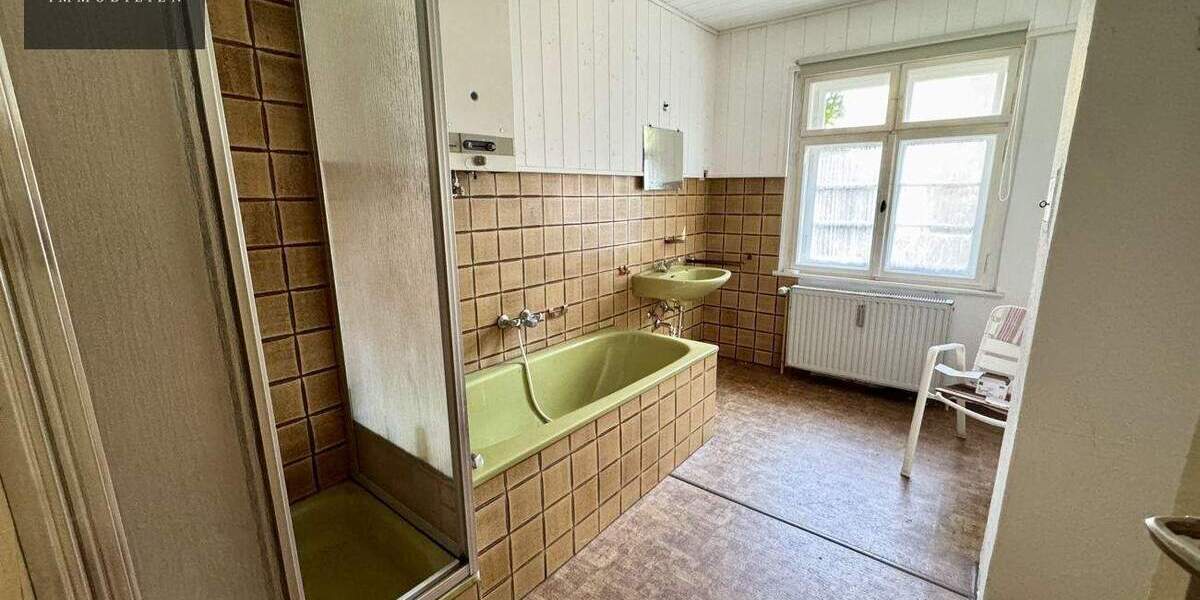 Doppelhaushälfte Kulmbach Blaich - 8 Zimmer, 160 m&sup2;, 189.000&euro; | Angebot:25665686