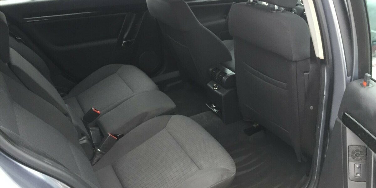 Opel Signum Elegance,KLima,AHK.Temp.ESP,Tüv 07/27! 260.000 km 2.999 &euro; Himmelkron 95502