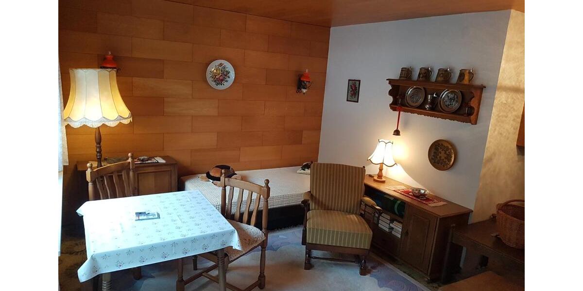 Dachgeschoßwohnung Bad Berneck im Fichtelgebirge - 1 Zimmer, 35 m&sup2;, 58.000&euro; | Angebot:26094001