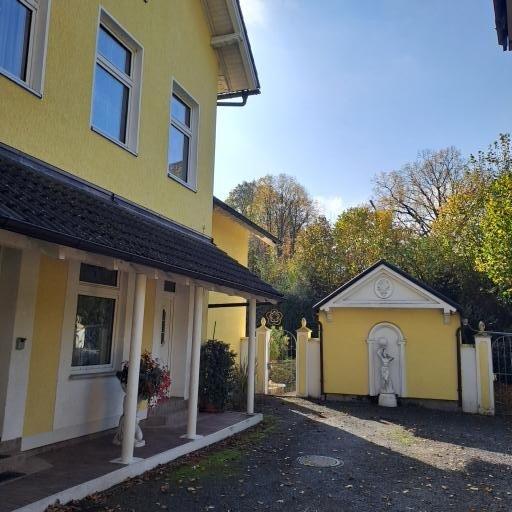 Einfamilienhaus Marktschorgast - 9 Zimmer, 320 m&sup2;, 380.000&euro; | Angebot:27021515