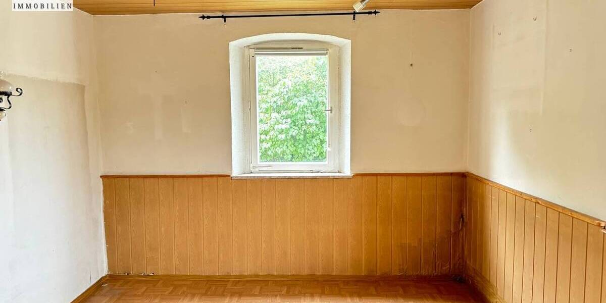 Einfamilienhaus Kulmbach Mangersreuth - 7 Zimmer, 190 m&sup2;, 200.000&euro; | Angebot:25768141