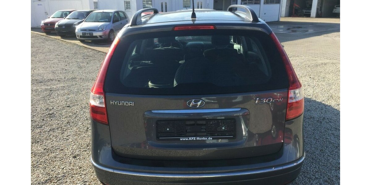 Hyundai i30 Kombi,Edition, Klima ! 189.000 km 3.900 &euro; Himmelkron 95502