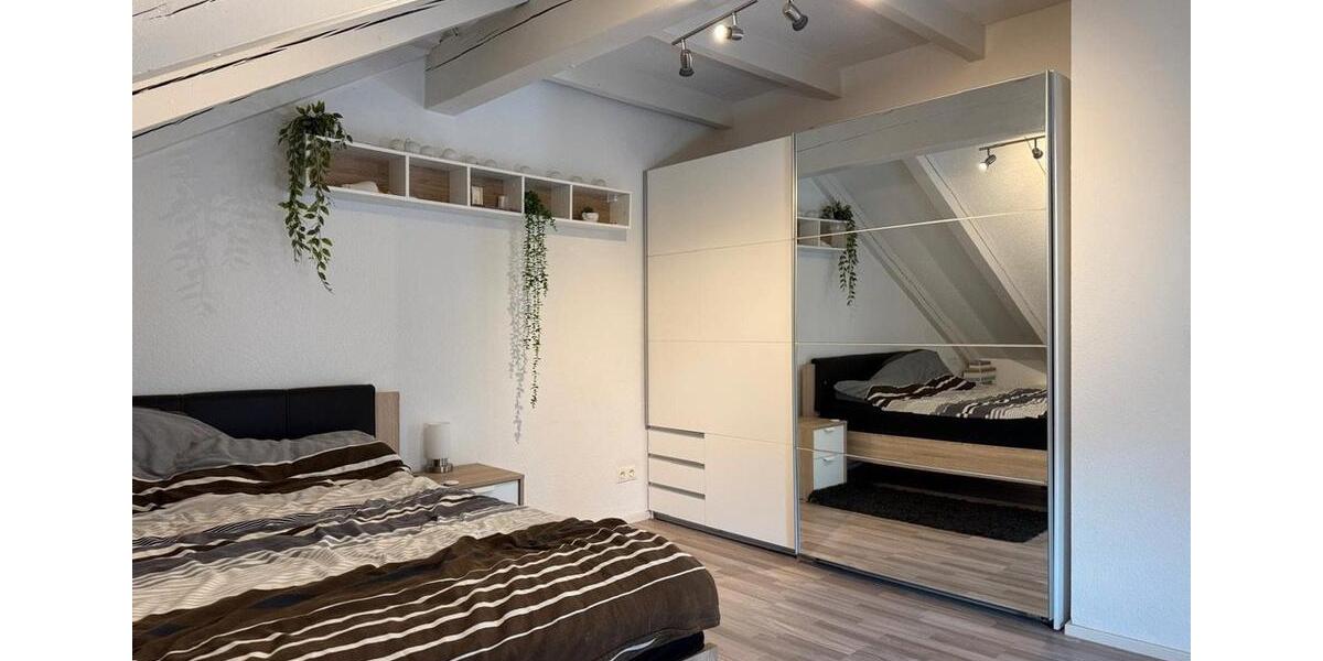 Dachgeschoßwohnung Bayreuth Meyernberg - 2 Zimmer, 106 m&sup2;, 900&euro; | Angebot:26661536