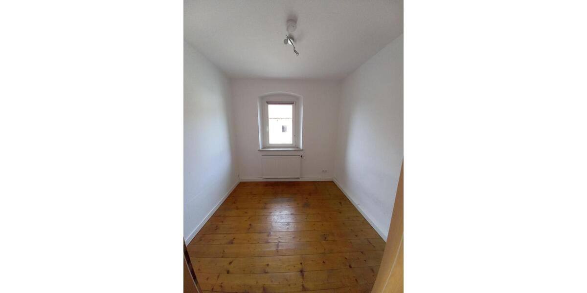 Etagenwohnung Fichtelberg - 4 Zimmer, 82 m&sup2;, 680&euro; | Angebot:25986592