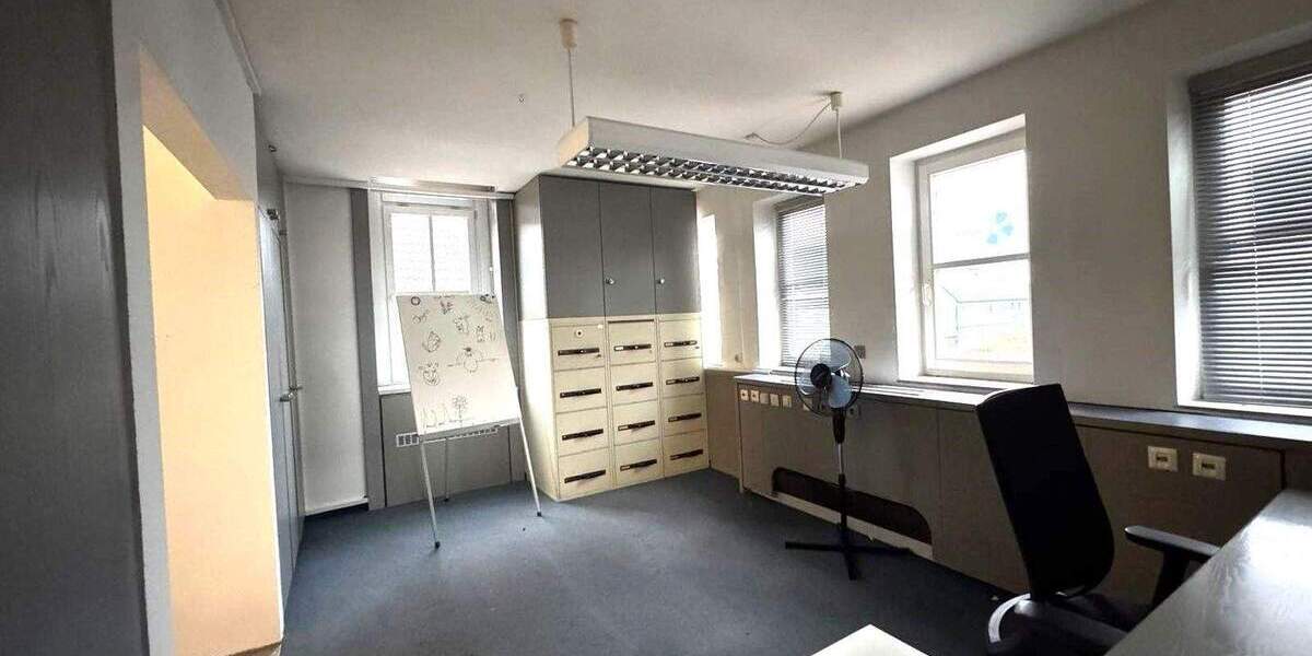 Gewerbeobjekt Bindlach - 8 Zimmer, 265 m&sup2;, 1.500&euro; | Angebot:25768276