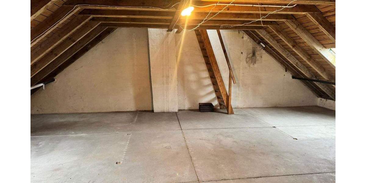 Etagenwohnung Bayreuth Altstadt - 3 Zimmer, 83 m&sup2;, 69.900&euro; | Angebot:25684056