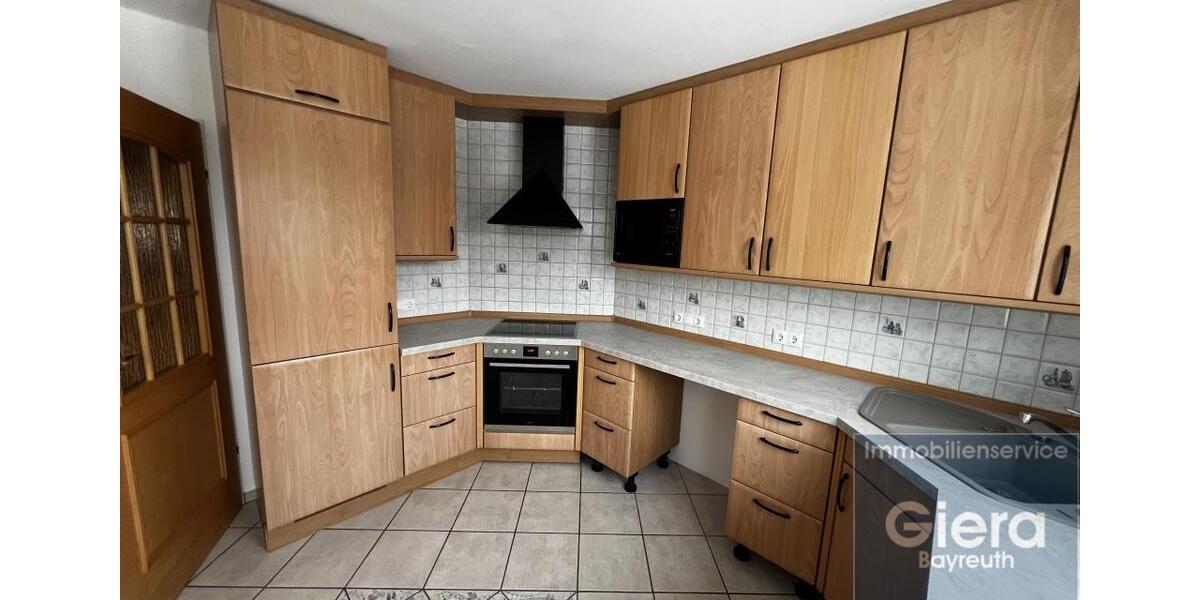 Etagenwohnung Neudrossenfeld - 3 Zimmer, 107 m&sup2;, 1.200&euro; | Angebot:25304925
