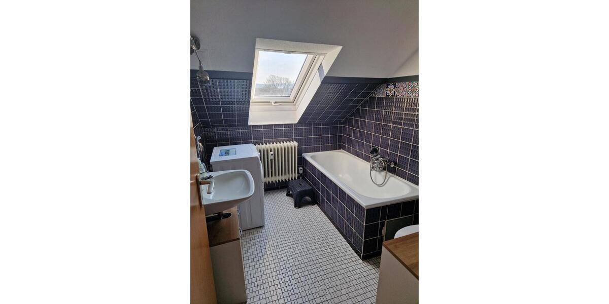 Dachgeschoßwohnung Bayreuth Bernecker Straße / Insel / Riedelsberg - 3 Zimmer, 60 m&sup2;, 190&euro; | Angebot:25852654