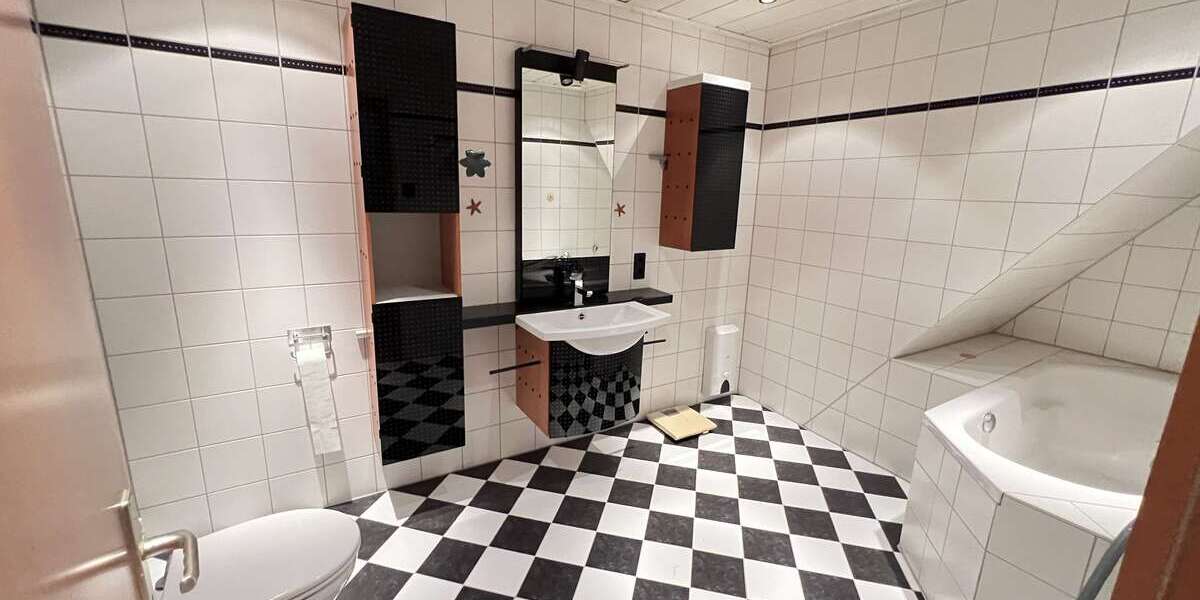 Mehrfamilienhaus, Wohnhaus Stadtsteinach - 1 Zimmer, 360 m&sup2;, 190.000&euro; | Angebot:25660898