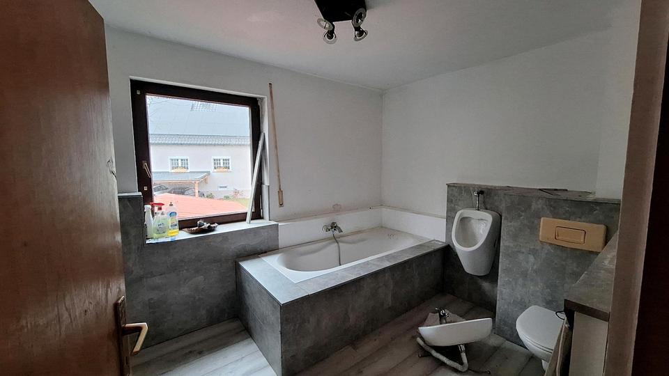 Einfamilienhaus Pottenstein - 4.5 Zimmer, 146 m&sup2;, 130.000&euro; | Angebot:26367830