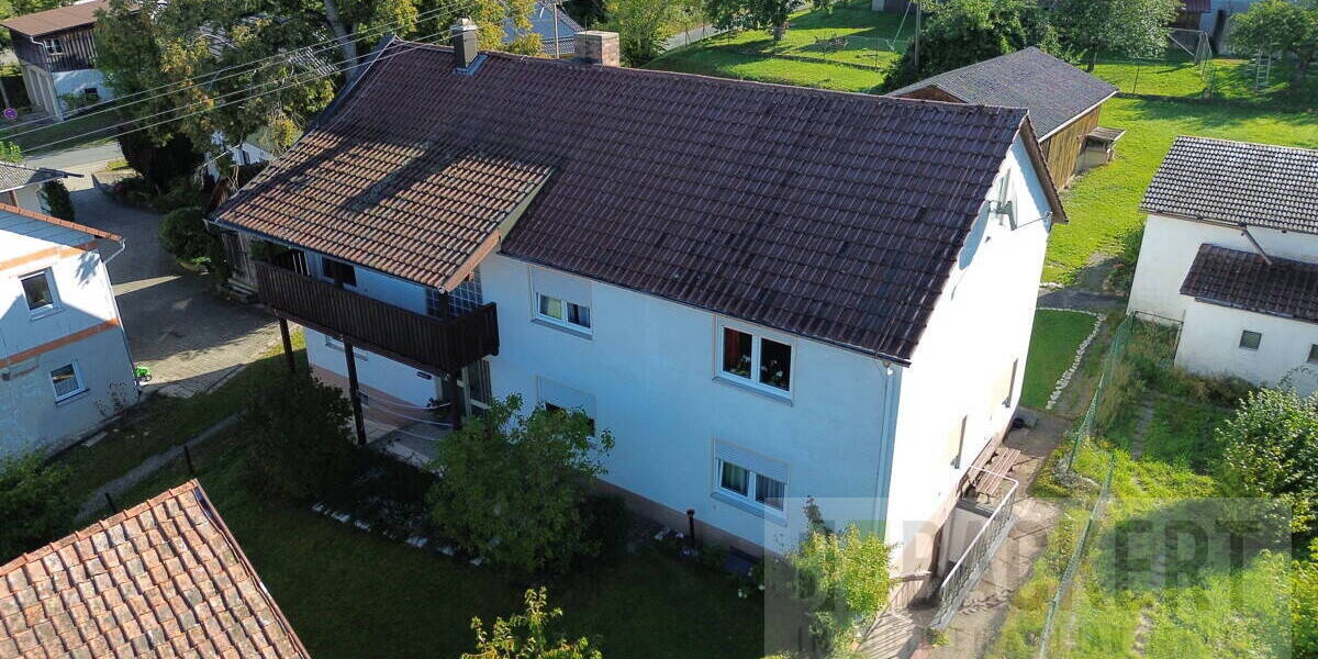 Mehrfamilienhaus, Wohnhaus Mainleus Danndorf - 7 Zimmer, 204 m&sup2;, 320.000&euro; | Angebot:25669761