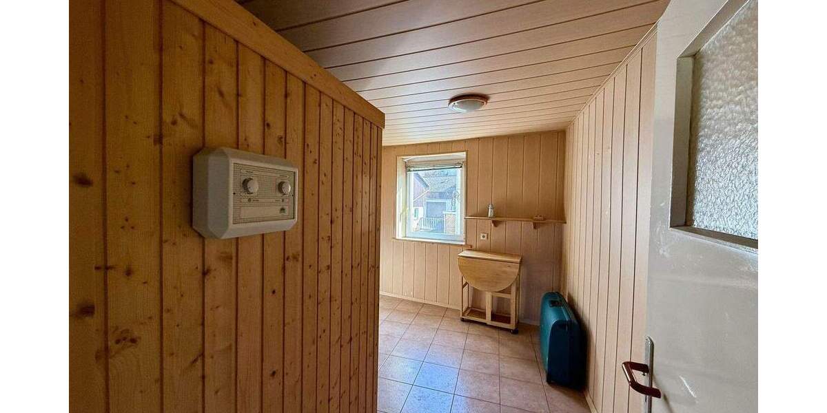 Einfamilienhaus Gößweinstein - 6 Zimmer, 126 m&sup2;, 99.000&euro; | Angebot:25906559