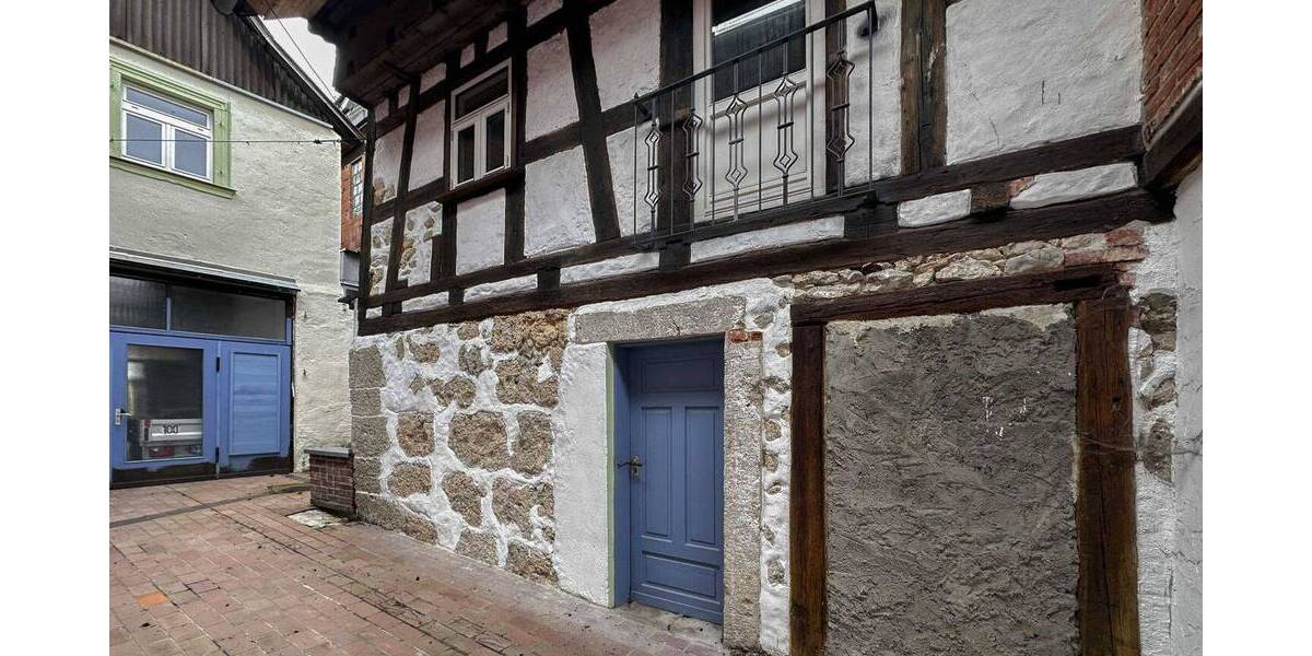 Mehrfamilienhaus, Wohnhaus Hollfeld - 7 Zimmer, 200 m&sup2;, 375.000&euro; | Angebot:26720484