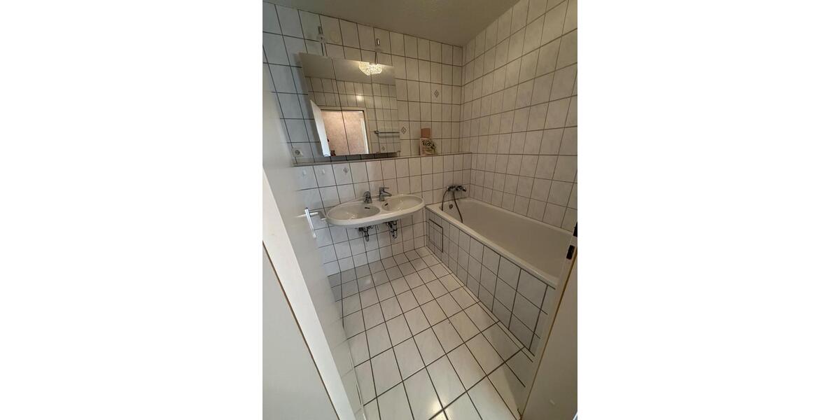 Etagenwohnung Bindlach - 3.5 Zimmer, 93 m&sup2;, 1.000&euro; | Angebot:26567925