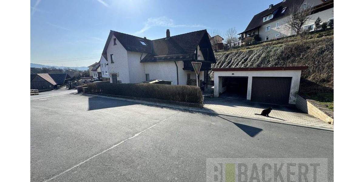 Mehrfamilienhaus, Wohnhaus Untersteinach - 8 Zimmer, 215 m&sup2;, 199.000&euro; | Angebot:25730335