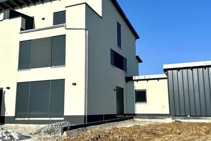 Haus Glashütten - 4 Zimmer, 167 m&sup2;, 1.690&euro; | Angebot:25632116