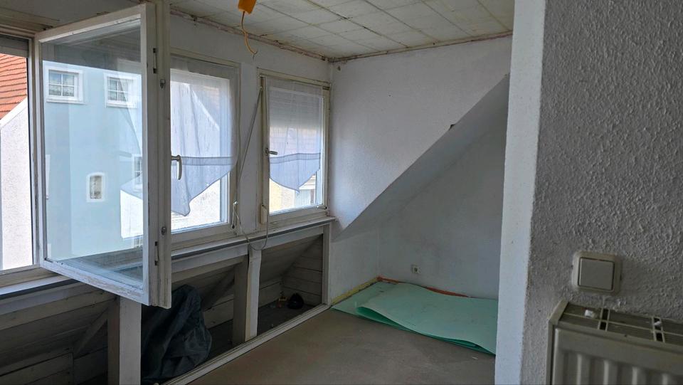 Reihenhaus Kemnath - 4 Zimmer, 120 m&sup2;, 80.000&euro; | Angebot:26047109