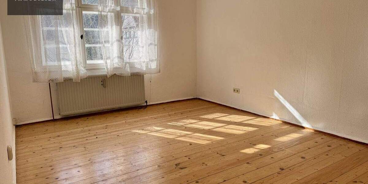 Doppelhaushälfte Kulmbach Blaich - 8 Zimmer, 160 m&sup2;, 189.000&euro; | Angebot:25665686