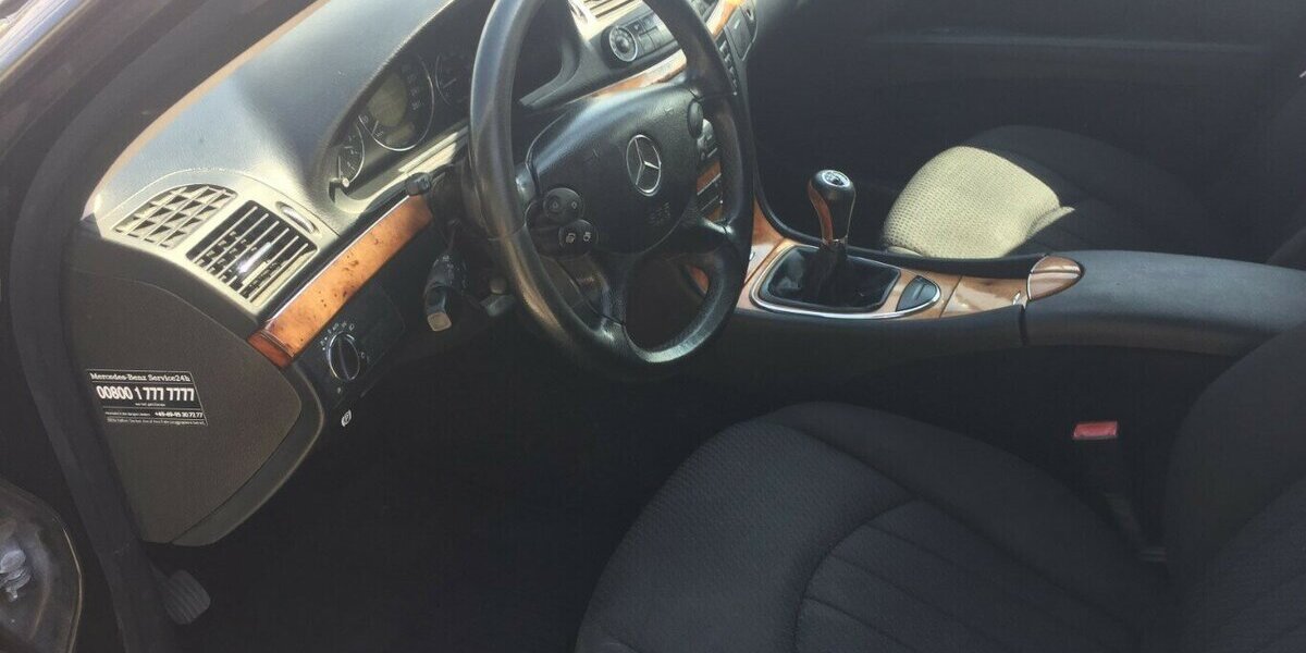 Mercedes-Benz E 200 T Elegance,Navi,Klimaaut.,Tüv Neu! 310.000 km 3.999 &euro; Himmelkron 95502