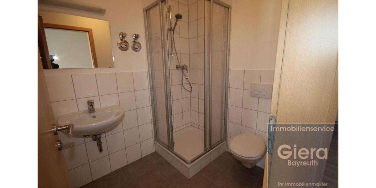 Etagenwohnung Bayreuth Altstadt - 1 Zimmer, 25 m&sup2;, 330&euro; | Angebot:25319520