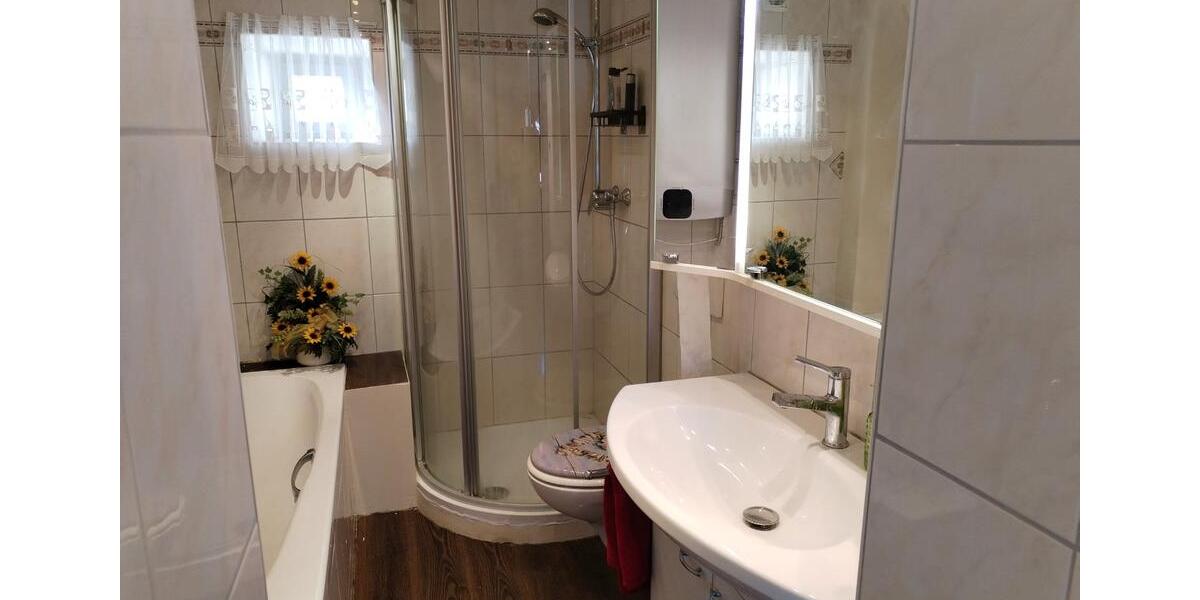 Einfamilienhaus Marktleugast - 3 Zimmer, 100 m&sup2;, 165.000&euro; | Angebot:25964679