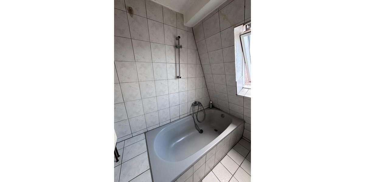 Dachgeschoßwohnung Schnabelwaid - 3 Zimmer, 80 m&sup2;, 700&euro; | Angebot:26033515