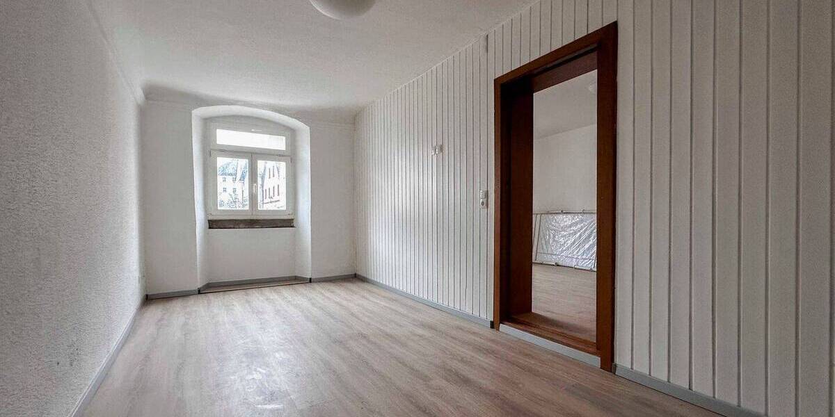 Mehrfamilienhaus, Wohnhaus Hollfeld - 7 Zimmer, 200 m&sup2;, 375.000&euro; | Angebot:26307639