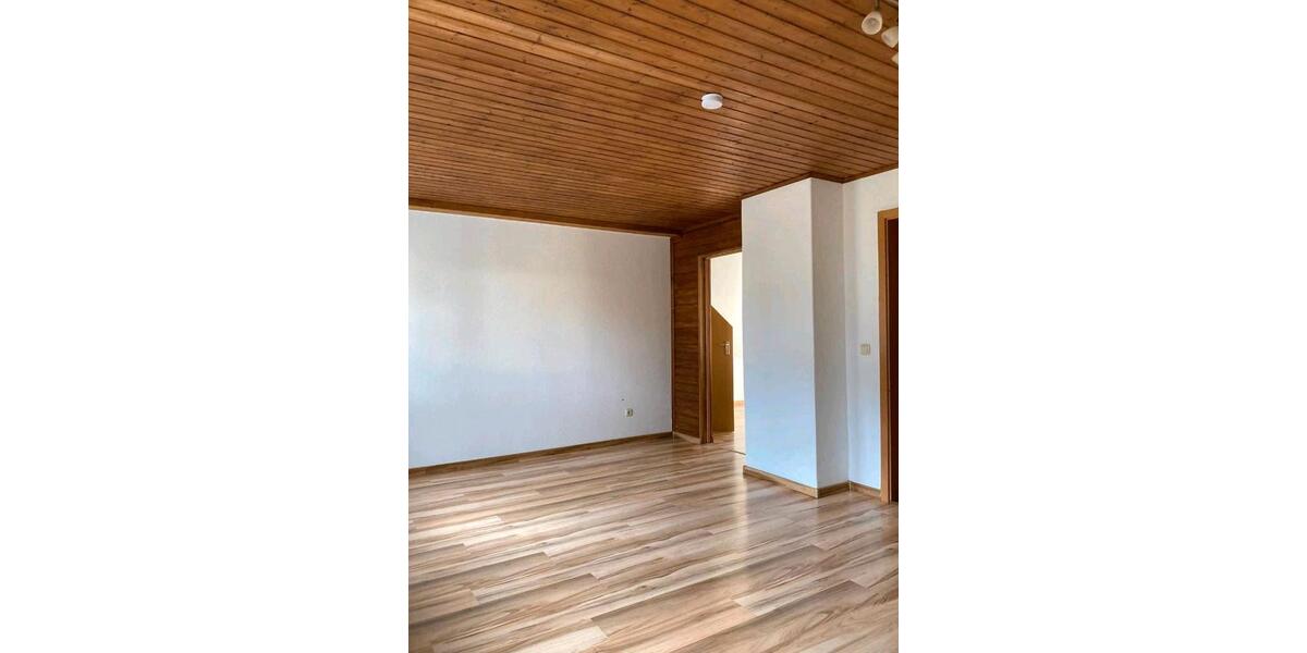 Dachgeschoßwohnung Mistelgau - 2 Zimmer, 55 m&sup2;, 440&euro; | Angebot:25989083
