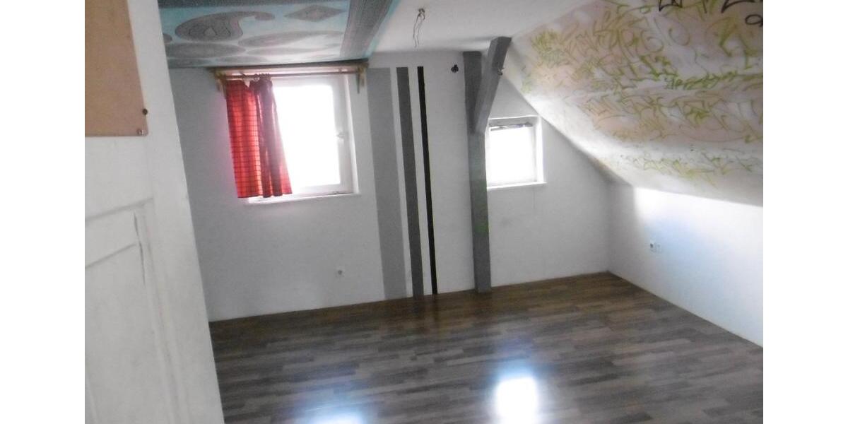 Einfamilienhaus Mainleus - 7 Zimmer, 165 m&sup2;, 174.000&euro; | Angebot:26890330