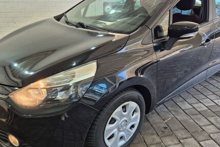 Renault Clio 136.080 km 4.690 &euro; Bad Berneck im Fichtelgebirge 95460