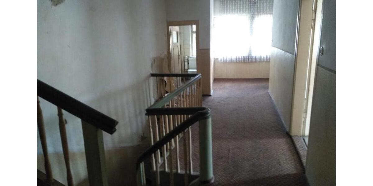 Mehrfamilienhaus, Wohnhaus Bad Berneck im Fichtelgebirge - 12 Zimmer, 250 m&sup2;, 79.000&euro; | Angebot:26699103